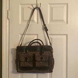 Gorgeous Vintage Dooney Satchel with double front pockets